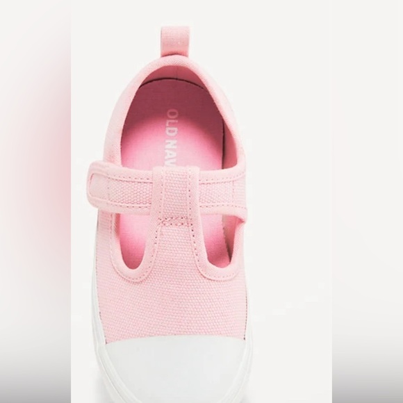 Toddler size 7 shoes 💗💗👟 - Picture 1 of 8